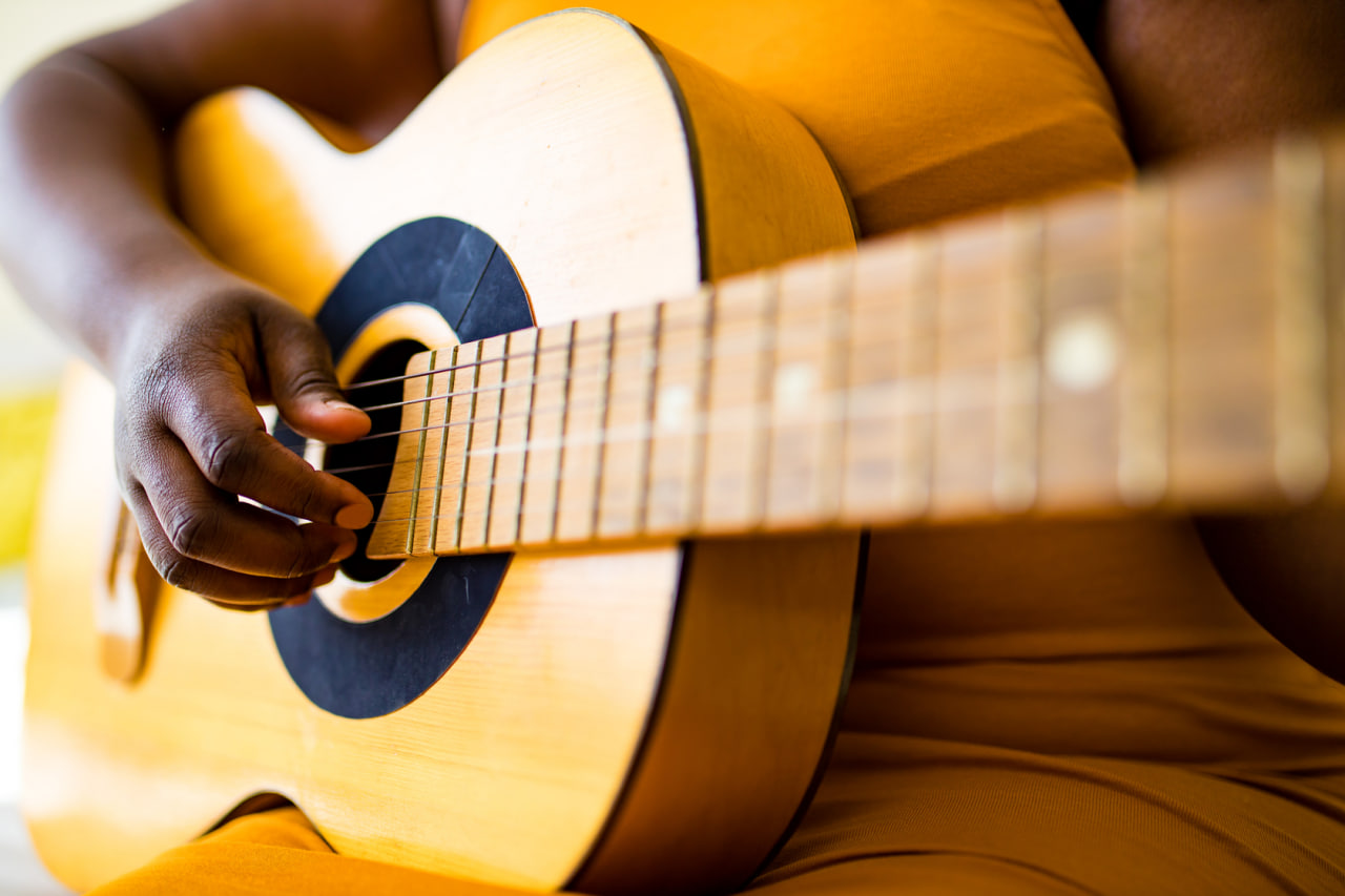 Fingerpicking for Beginners: How to Play Beautiful Acoustic Patterns